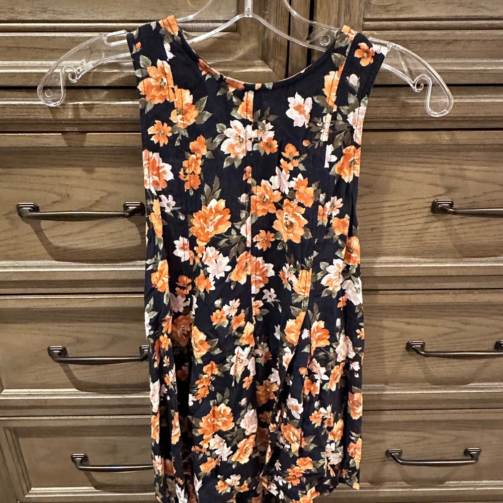 American Eagle Flowy Tank